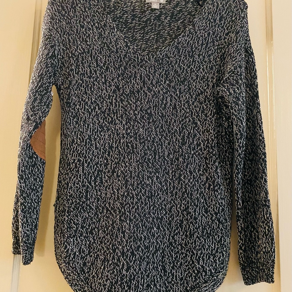 Francesca's Collections Black and White Tunic Top